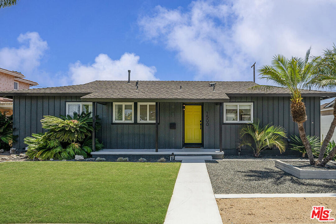 Photo of 1500 Hackett Ave, Long Beach, CA 90815