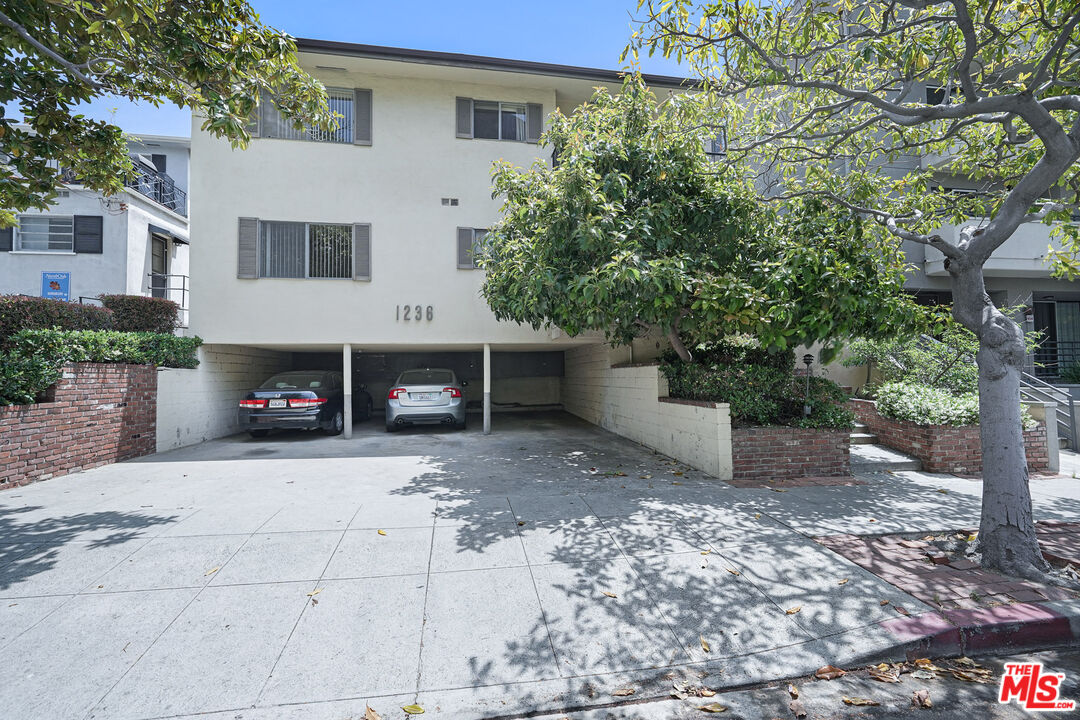 1236 Mcclellan Dr