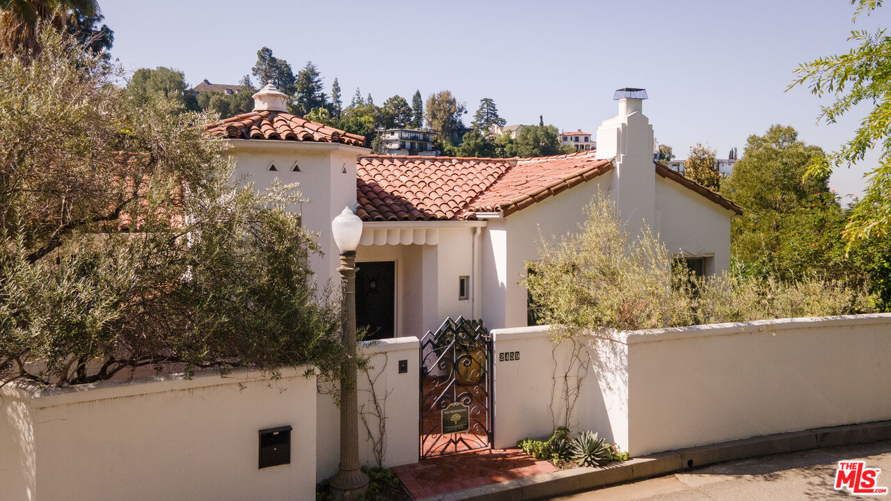 2459 Park Oak Dr