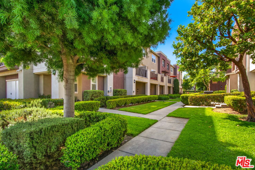 500 N Willowbrook Ave Unit: M6