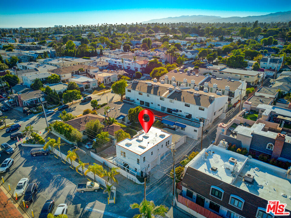 1147 24th St Unit: A,B,C,D