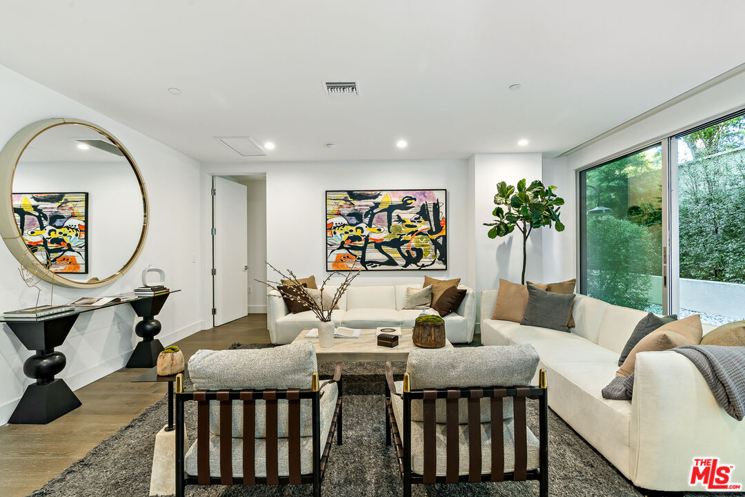 728 N Sweetzer Ave Unit: 115