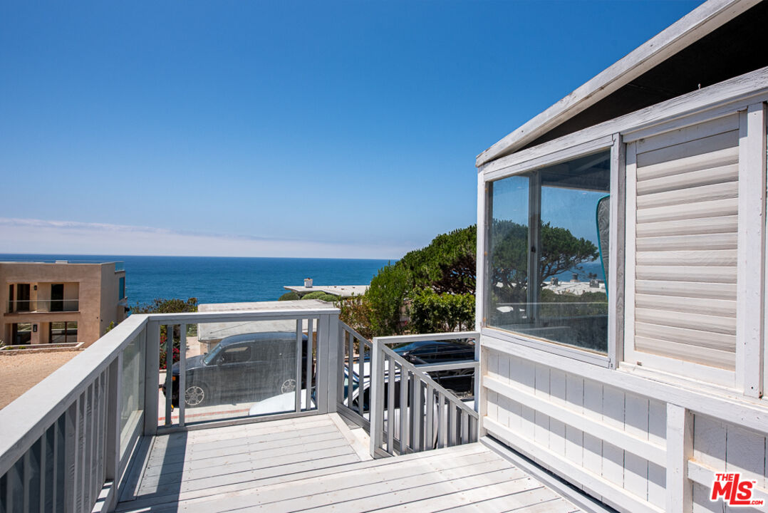 7273 Birdview Ave Unit: 3