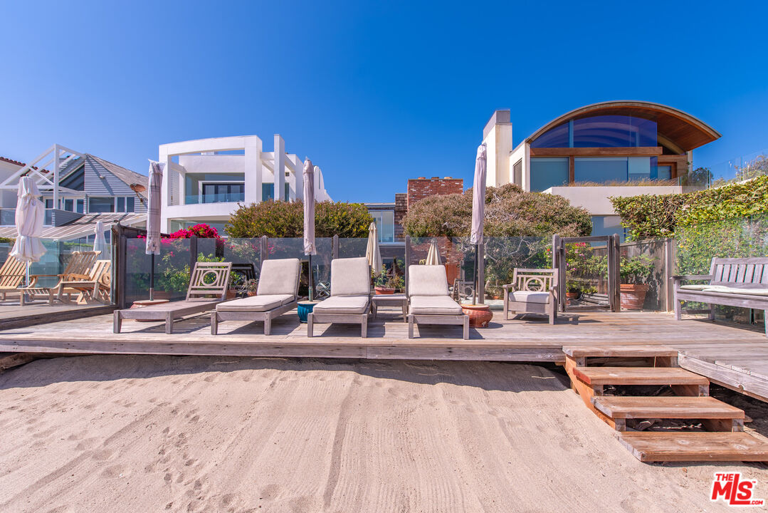 23752 Malibu Rd