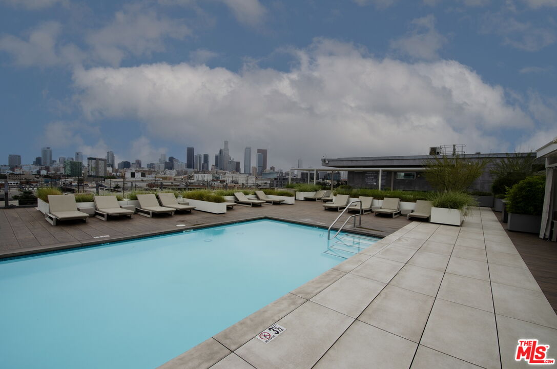 Photo of 527 Molino St #217, Los Angeles, CA 90013