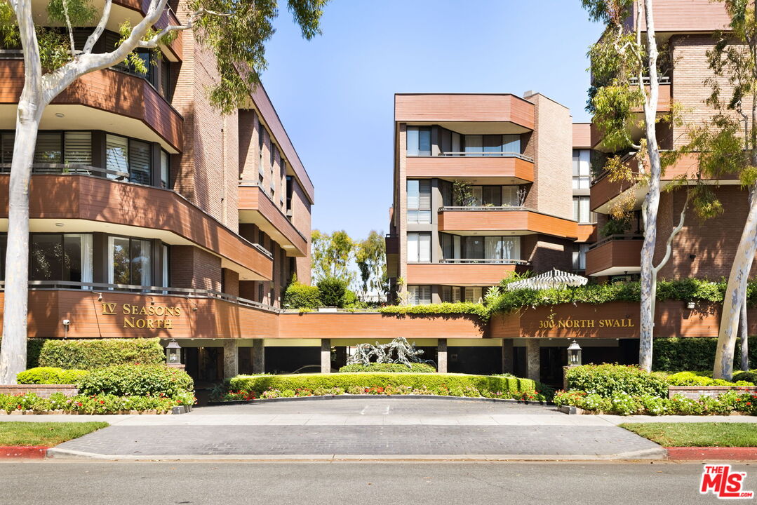 300 N Swall Dr Unit: 353