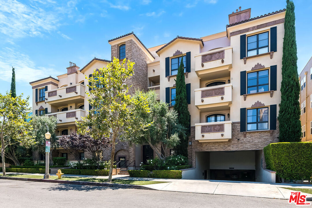 12026 Hoffman St Unit: 301