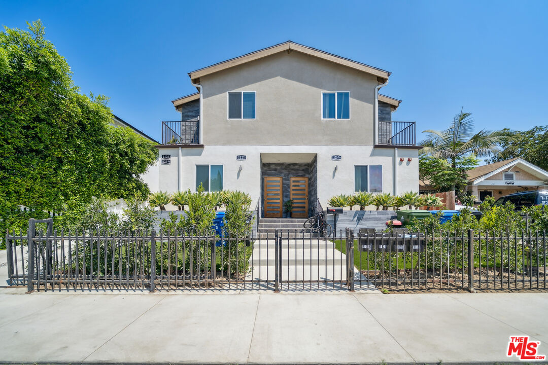 1121 Browning Blvd