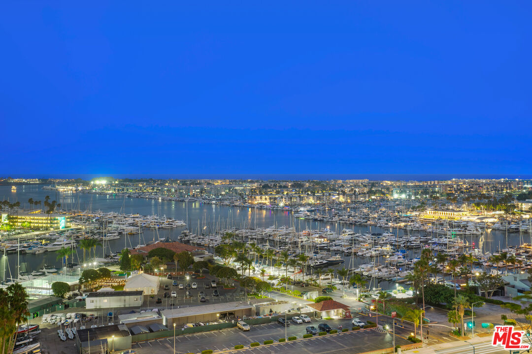 13650 MARINA POINTE DR Unit: 1602