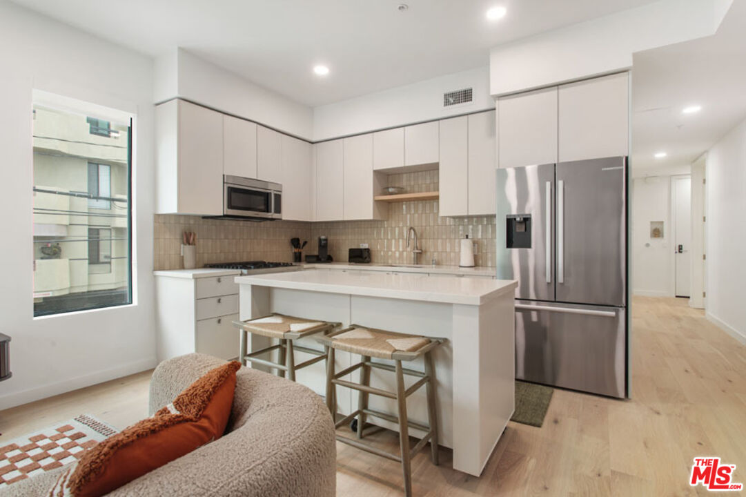10310 Santa Monica Blvd Unit: 216