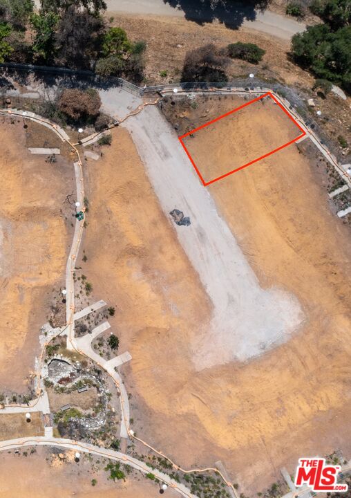 1267 Palisades Dr