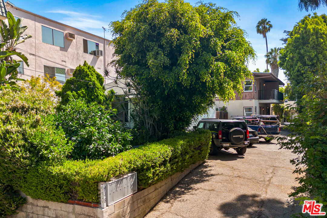 948 Palm Ave