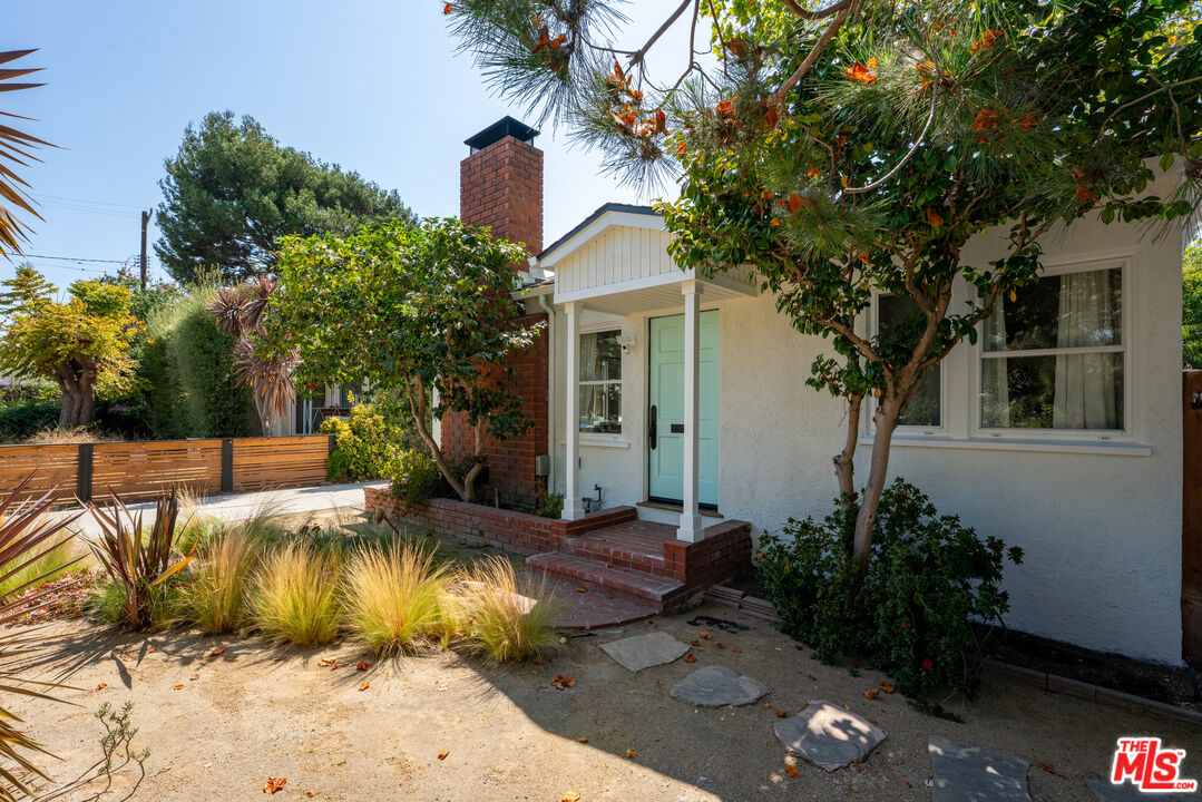 3783 Colonial Ave