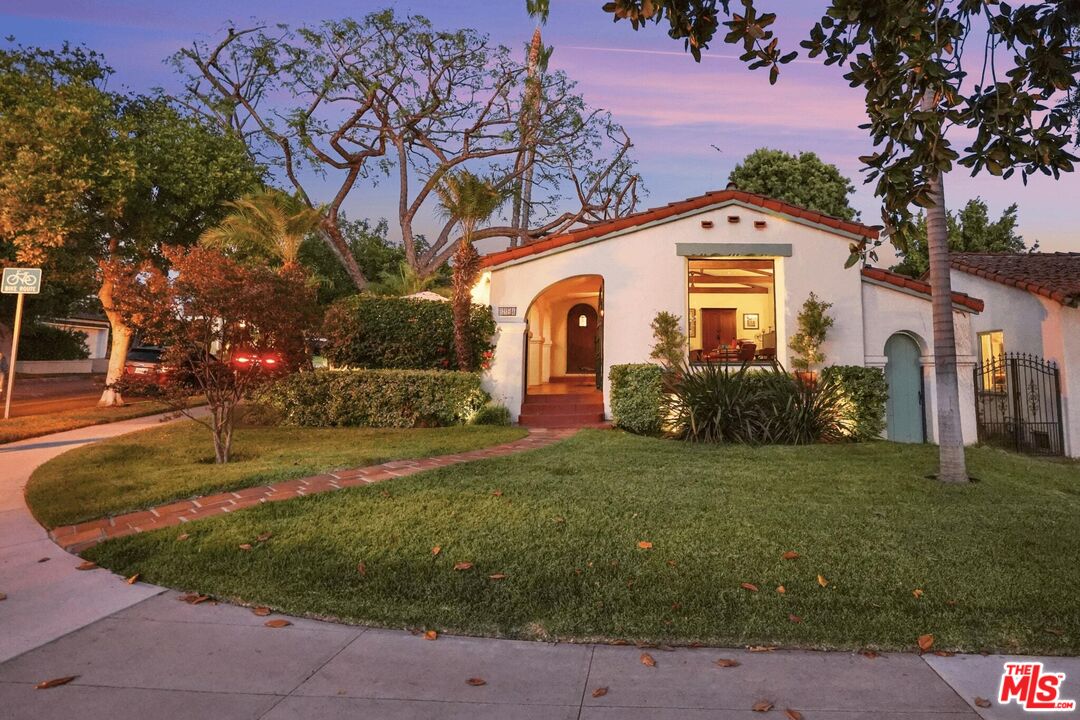 1148 Cordova Ave
