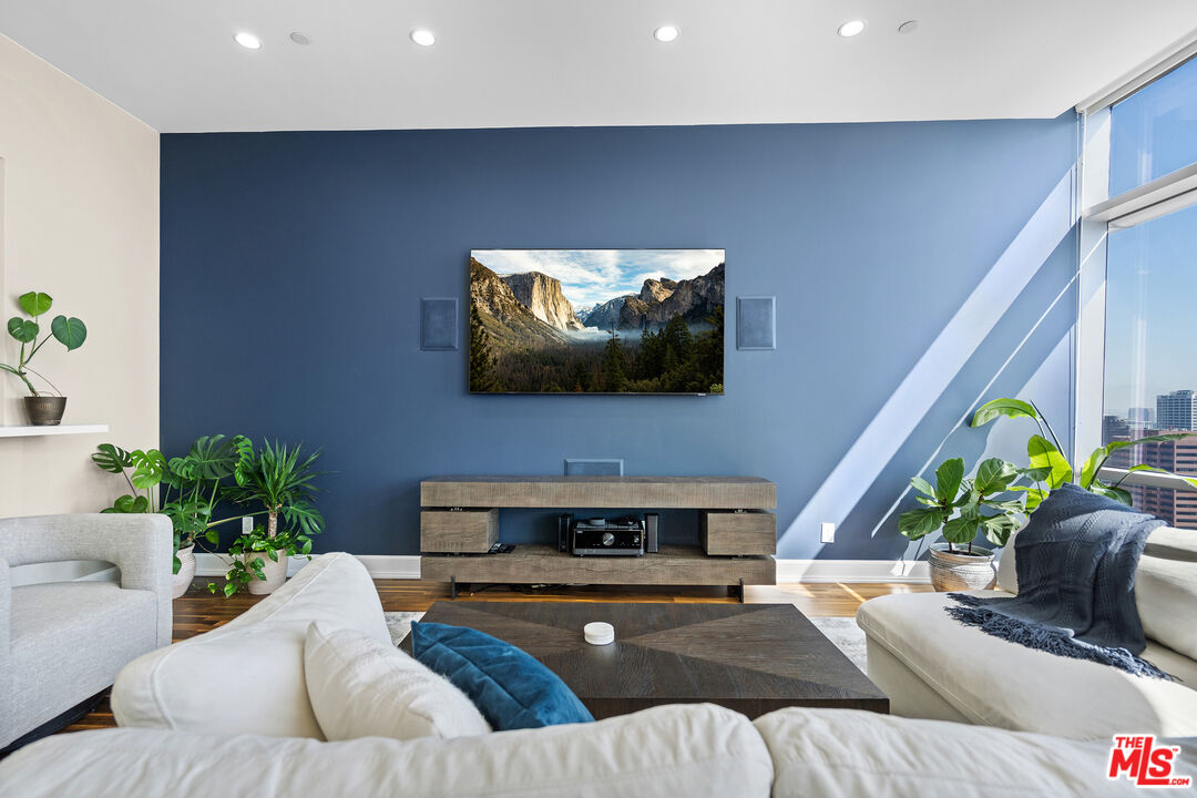 Photo of 900 W Olympic Blvd #32G, Los Angeles, CA 90015