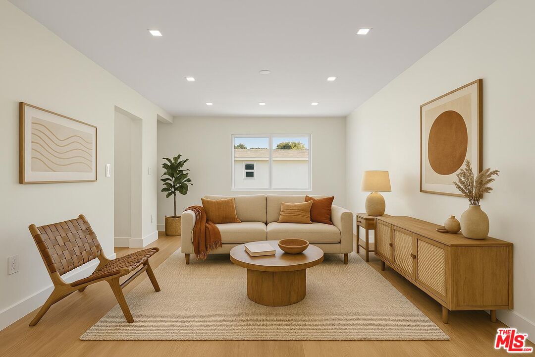 420 S Sepulveda Blvd Unit: 21