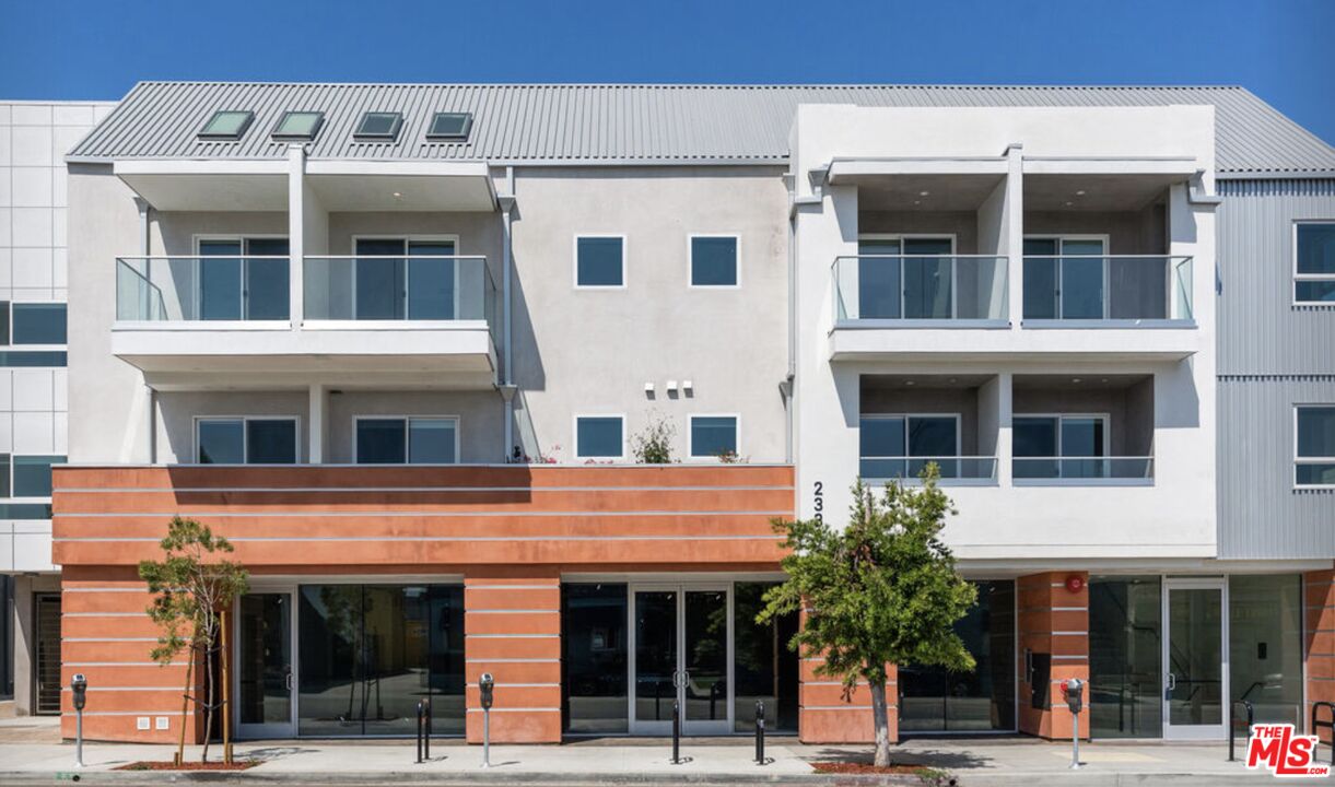 2336 Westwood Blvd Unit: 205