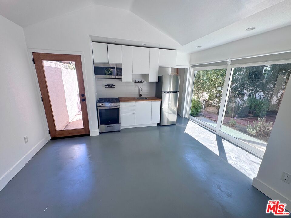 2346 Elmgrove St Unit: 1/2