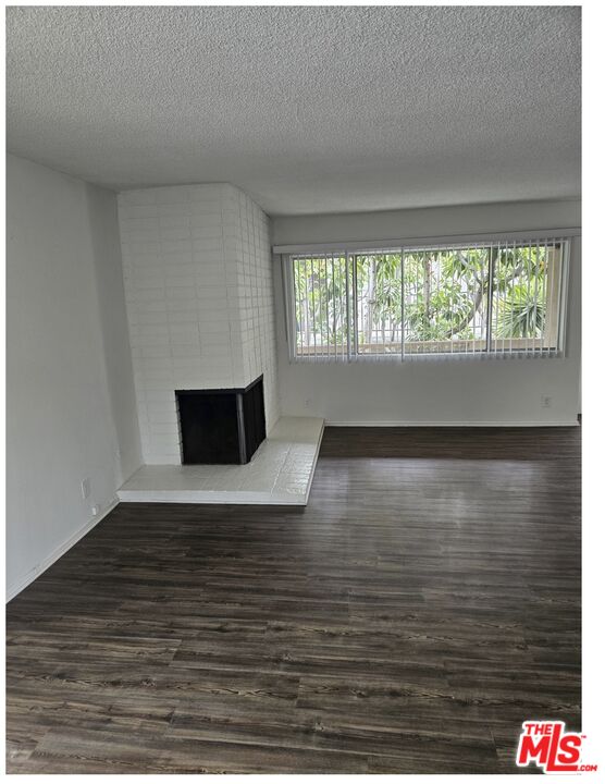 11924 Montana Ave Unit: 6