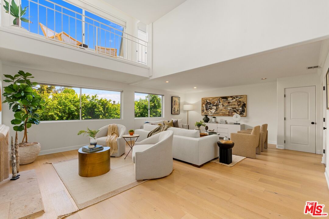 390 S Sepulveda Blvd Unit: 409