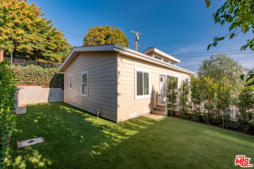3023 Prospect Ave Unit: Unit B