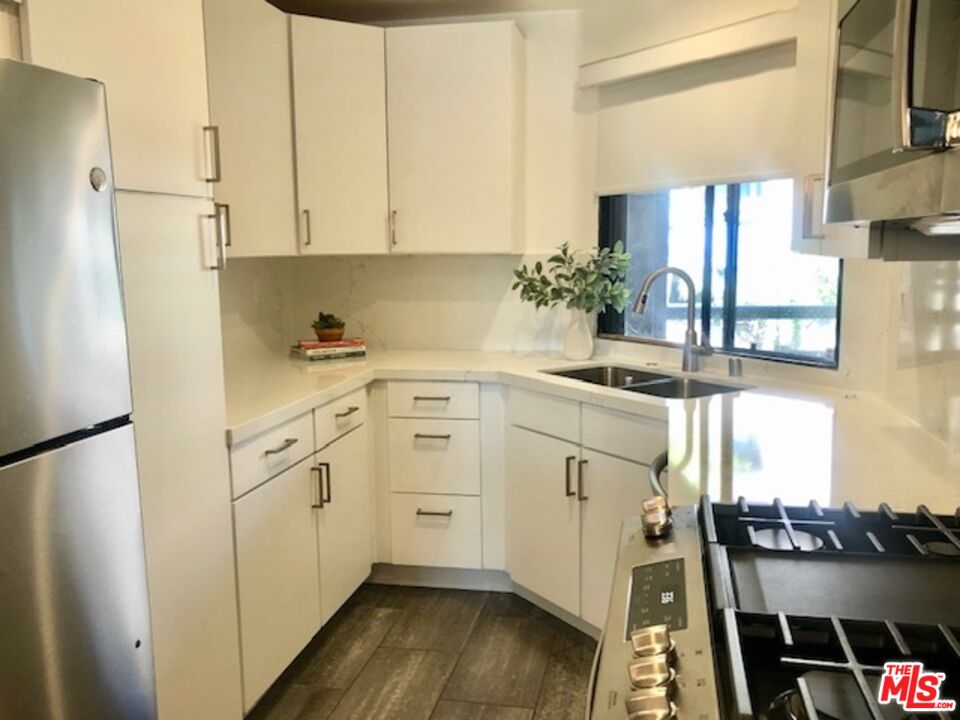 Photo of 8300 Manitoba St, Playa Del Rey, CA 90293