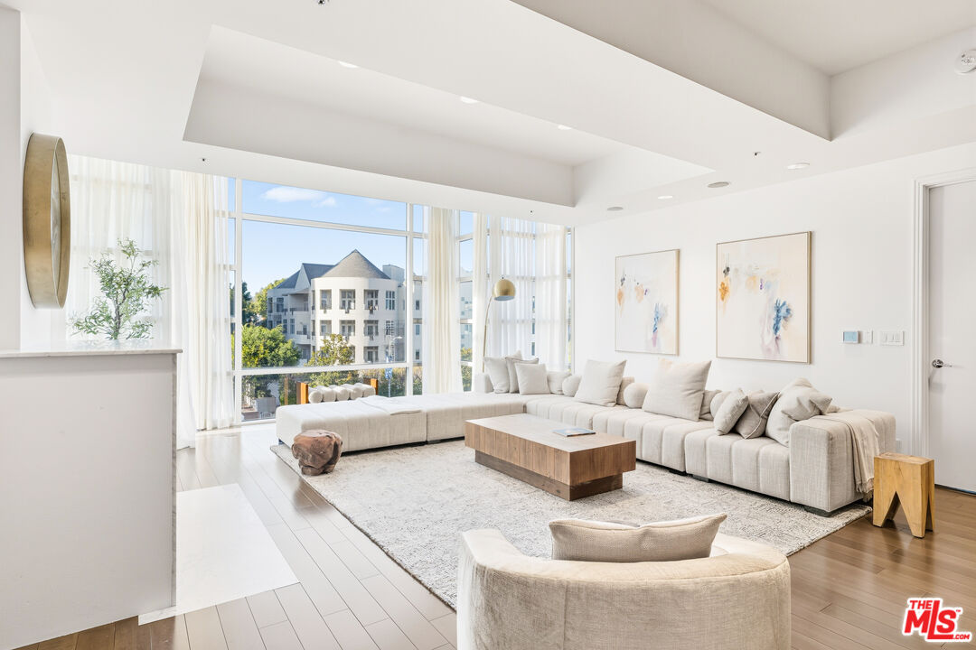 10380 Wilshire Blvd Unit: 302