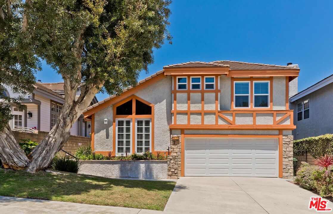 Photo of 7557 W 82nd St, Playa Del Rey, CA 90293