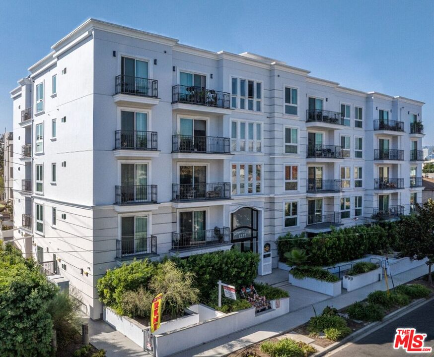 1237 S Holt Ave Unit: 506