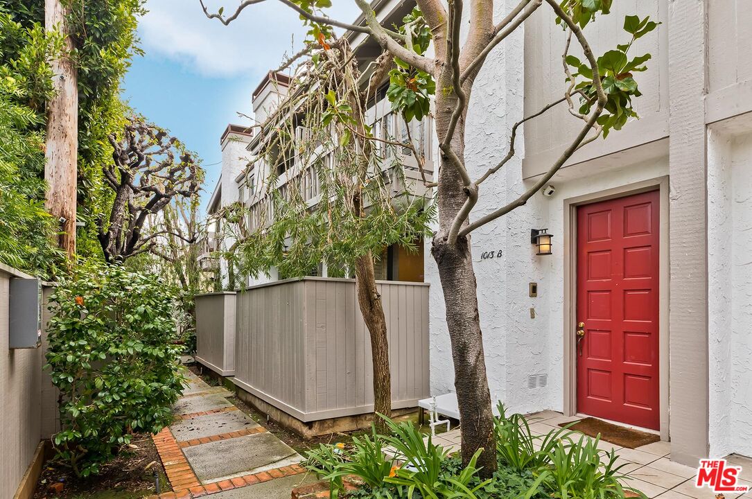 1013 21st St Unit: B