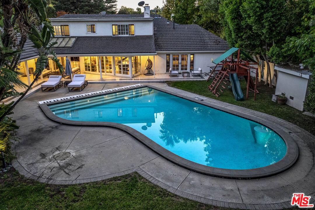 Photo of 15405 Valley Vista Blvd, Sherman Oaks, CA 91403