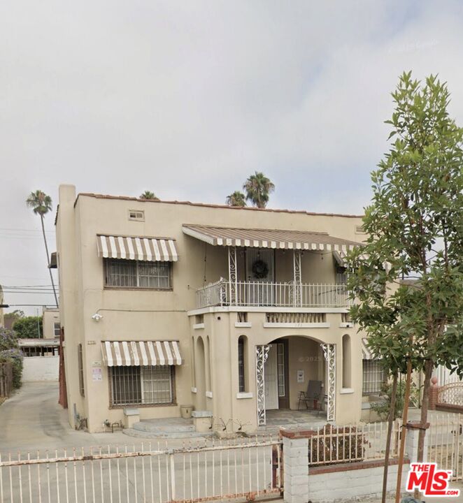173 N Mariposa Ave