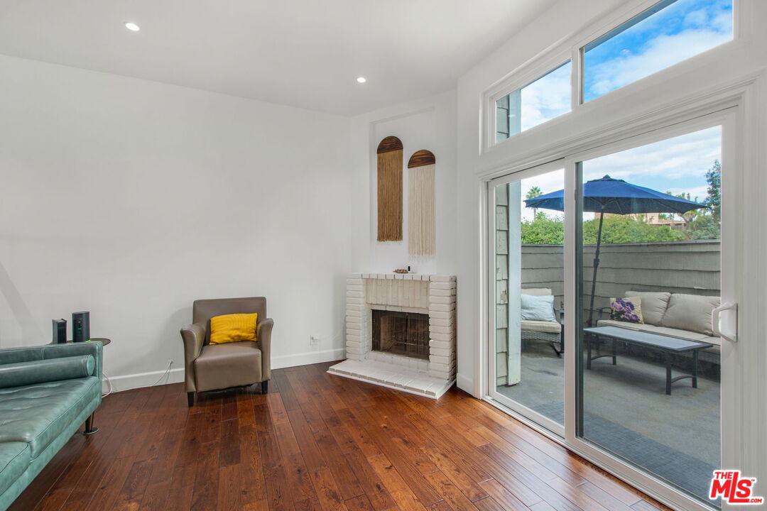 4620 Don Lorenzo Dr Unit: A