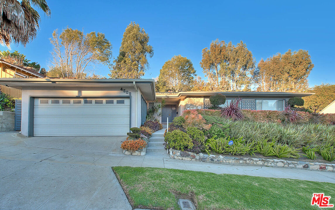 Photo of 4509 Don Miguel Dr, Los Angeles, CA 90008