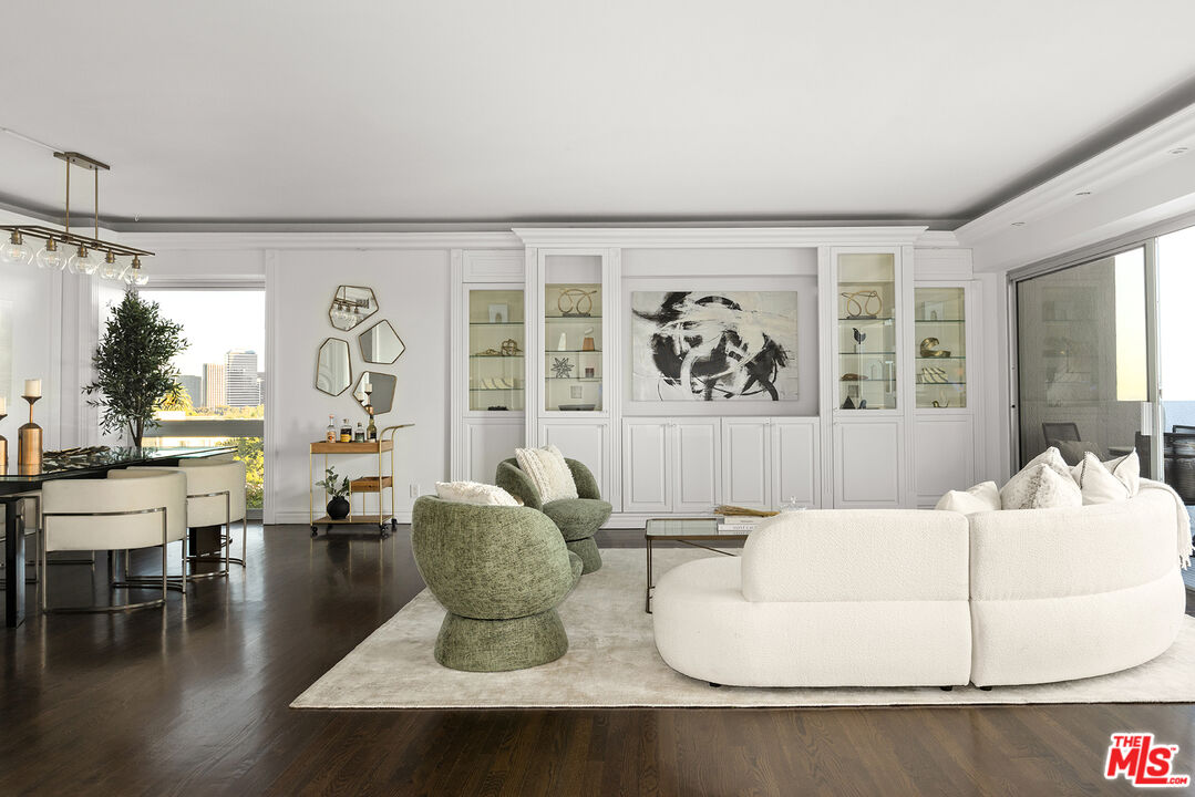 10450 Wilshire Blvd Unit: 8A