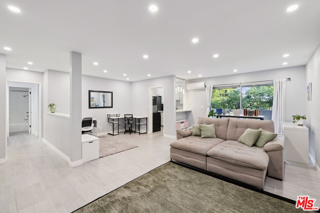 Photo of 5625 Sumner Way, Culver City, CA 90230