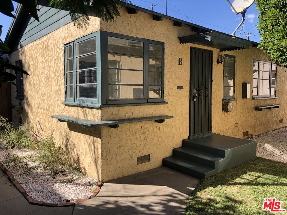 2128 20th St Unit: B