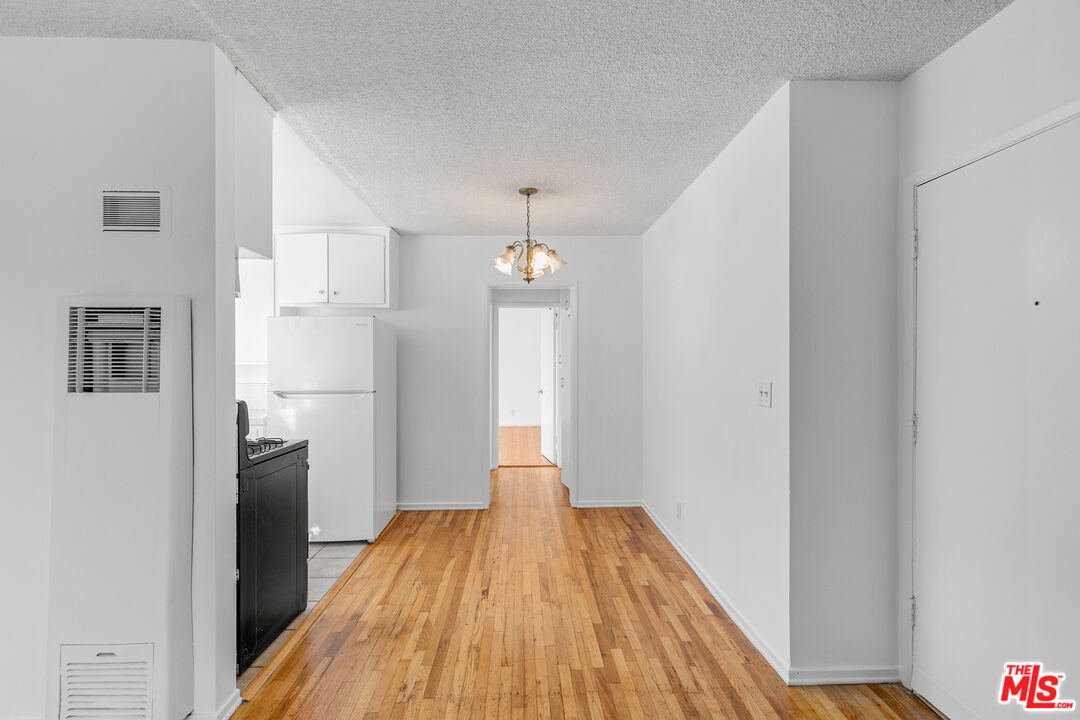 1627 S Bundy Dr Unit: 3