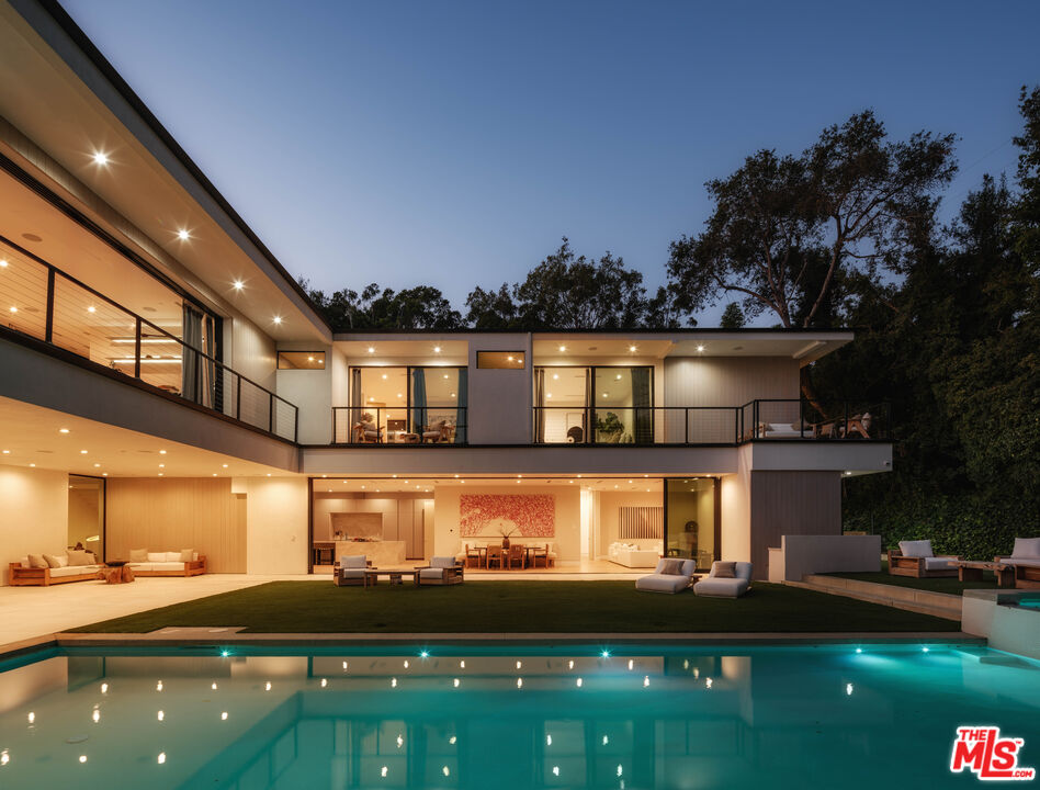 260 S Canyon View Dr