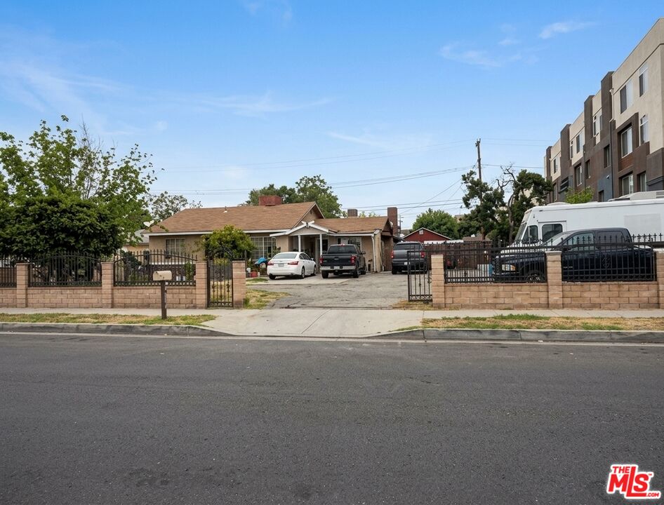Property photo 1