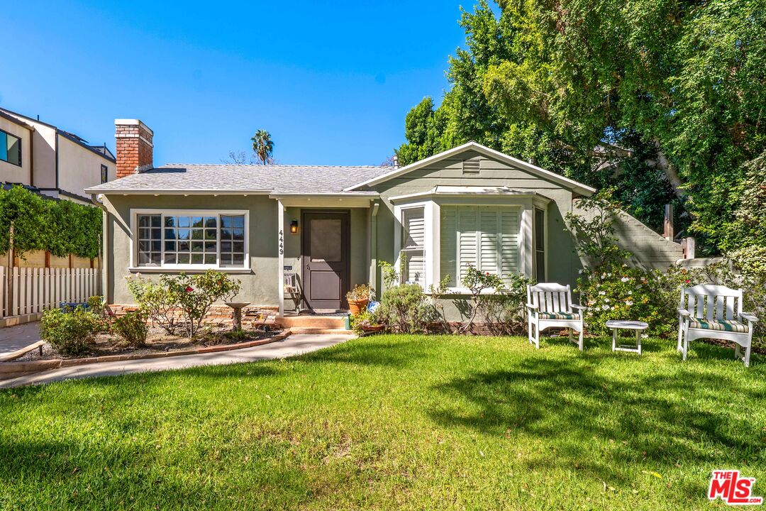 4449 Van Noord Ave
