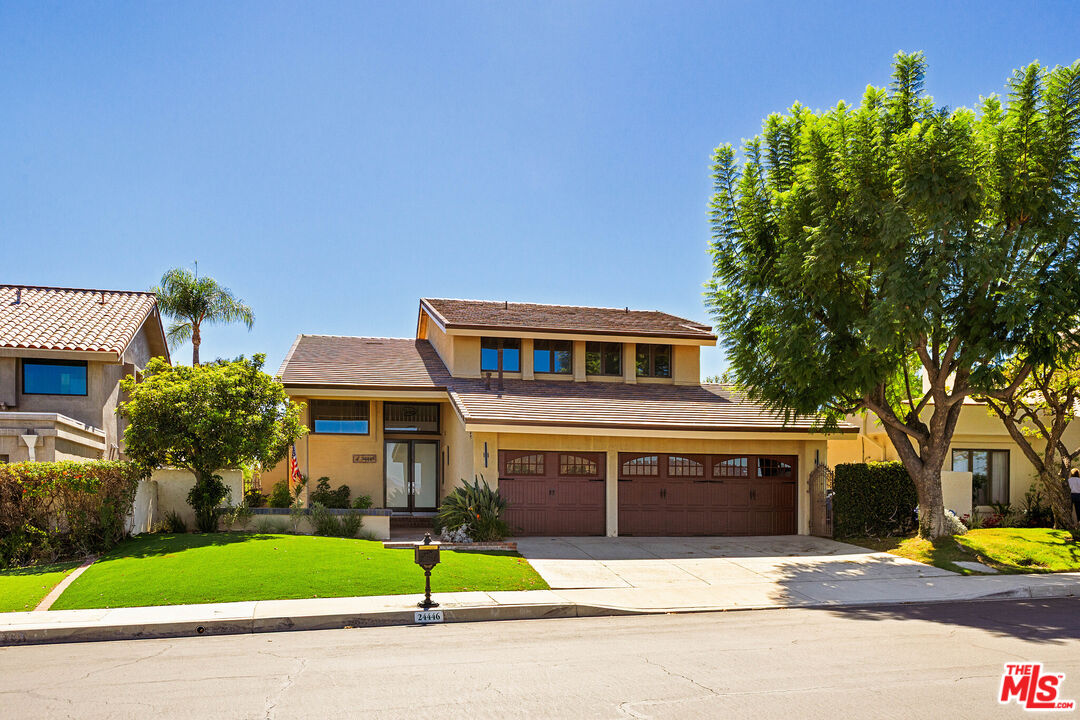 24446 Park Granada
