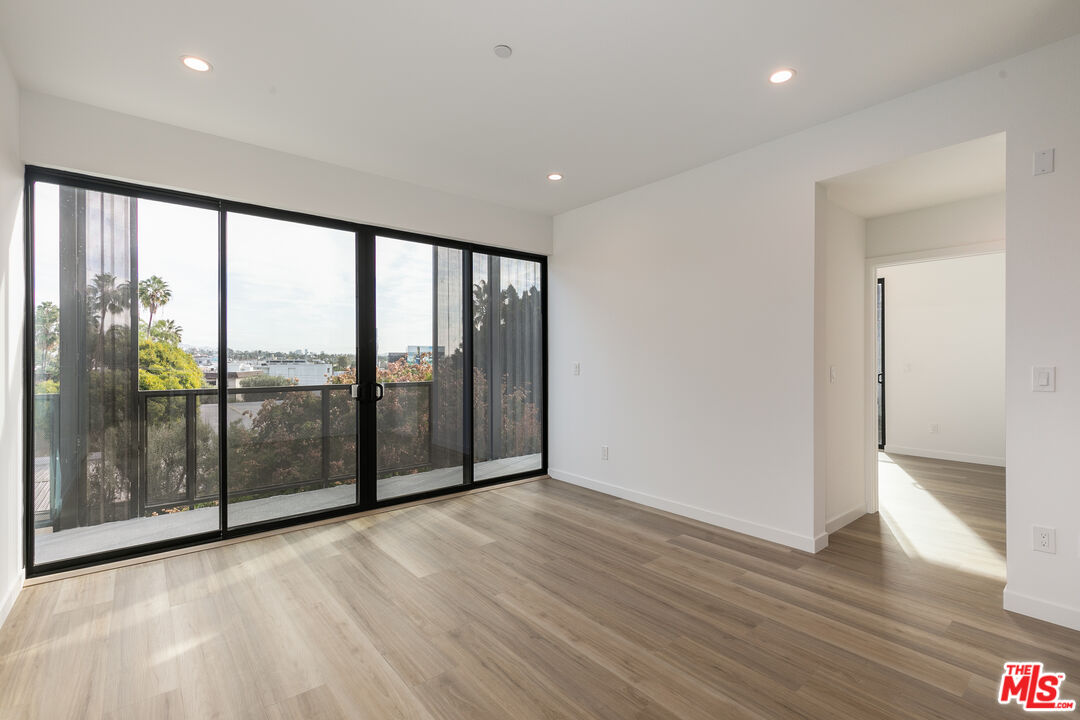 829 Larrabee St Unit: 201