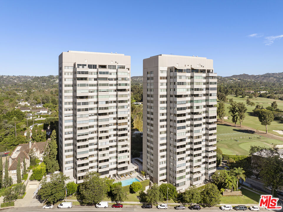 865 Comstock Ave Unit 9d