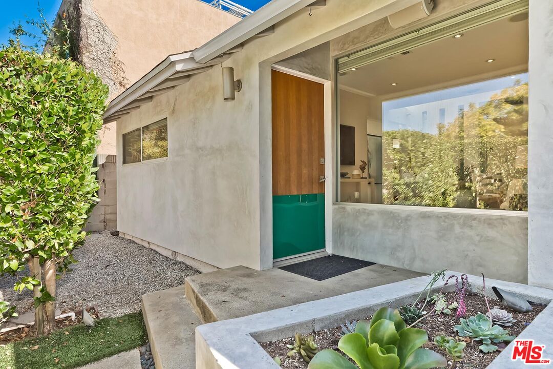 674 San Juan Ave
