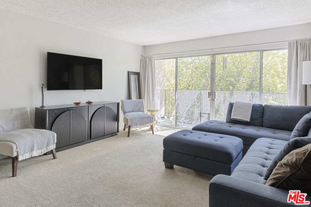 6771 Springpark Ave Unit: 102A