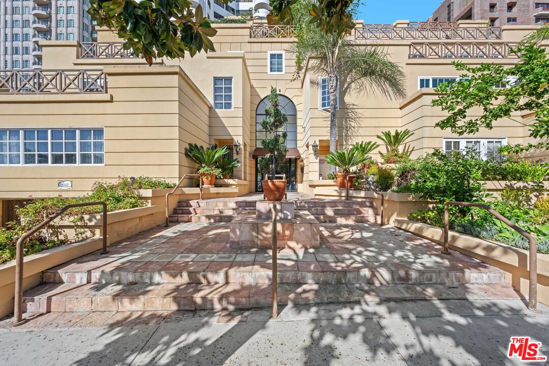 10555 Ashton Ave Unit: 301