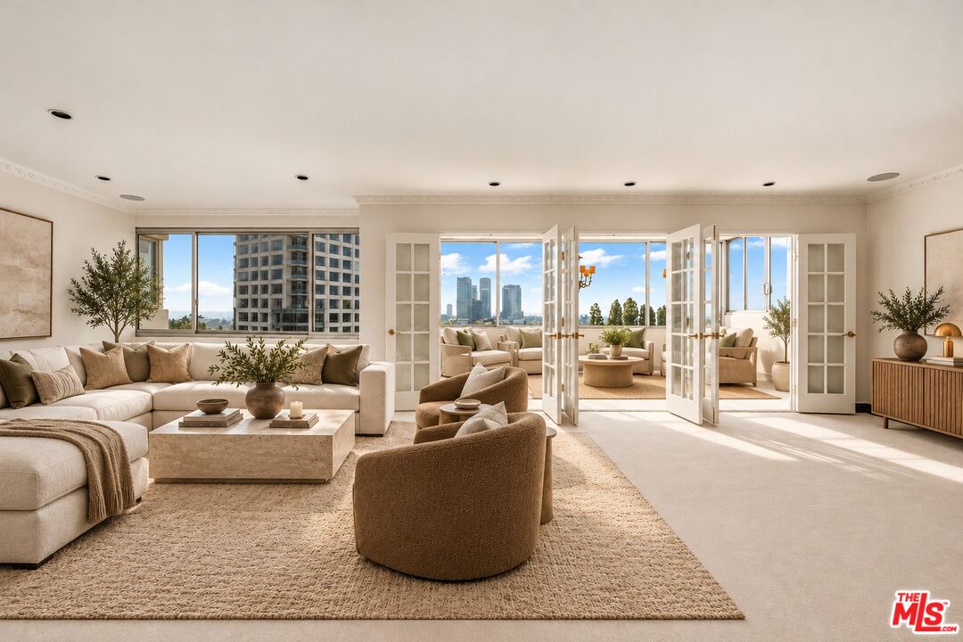 875 Comstock Ave Unit: 9D
