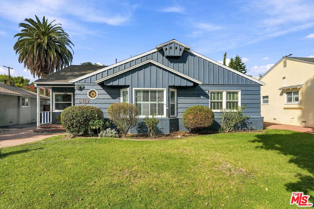 6107 Longridge Ave