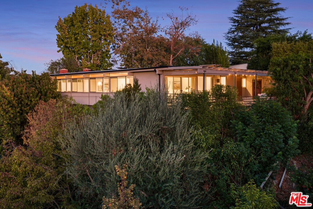 11526 Laurelcrest Dr